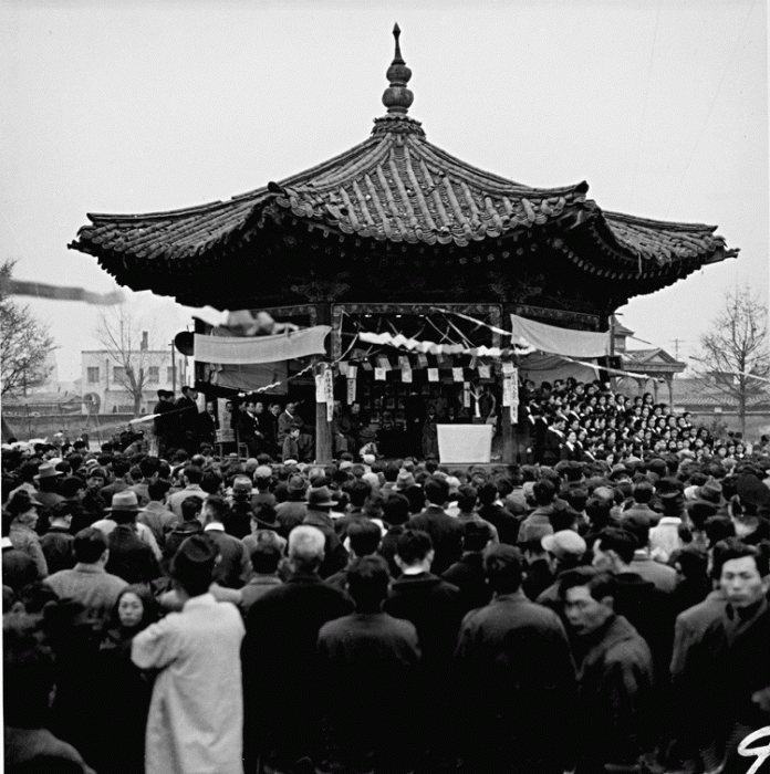 The_35th_anniversary_of_Samiljeol(Independence_movement_day_of_1st_March)_in_Tapgol_Park,_Seoul_Republic_of_Korea